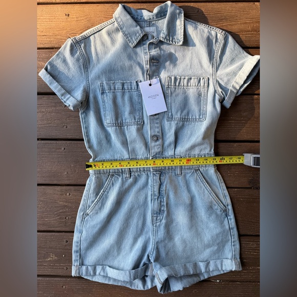 🎁 Hidden Jeans Denim Romper Small NWT – Gift-Ready for Christmas - Picture 3 of 9